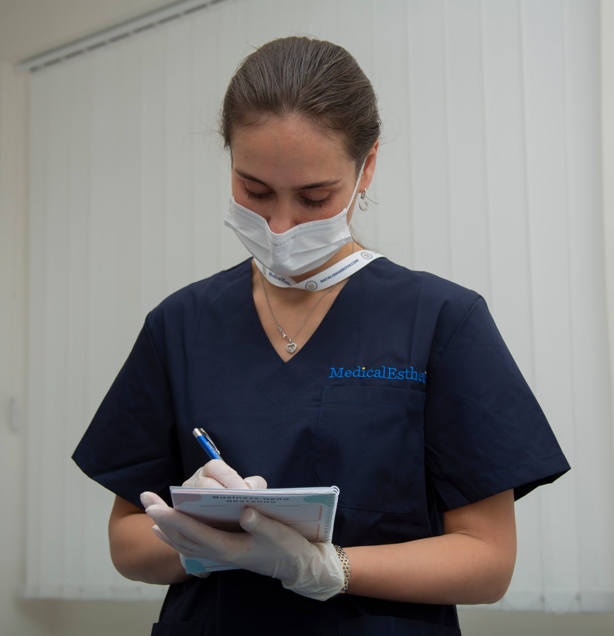 Нутрицевтики и гормональная поддержка как основа антиэйджинг-подхода